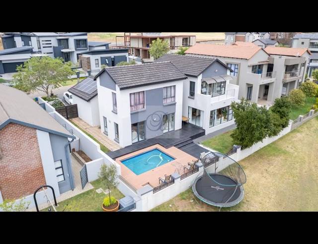 4 BEDROOM HOUSE FOR SALE IN COPPERLEAF ESTATE